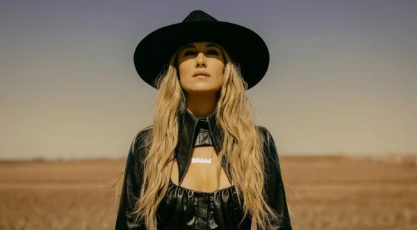 Lainey Wilson: The Whirlwind Tour