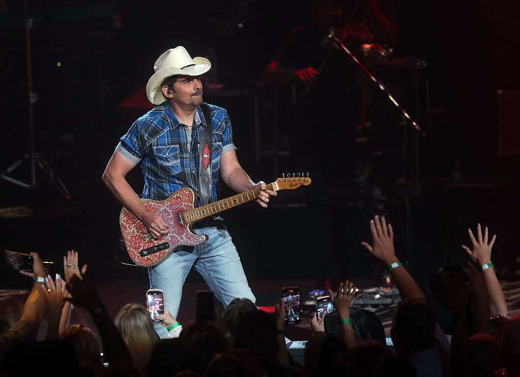Brad Paisley In Concert - Phoenix, AZ